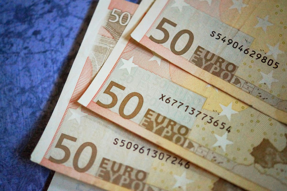 Bankitalia taglia la crescita 2026 allo 0,7 per cento: dazi USA ed euro forte pesano sull’export